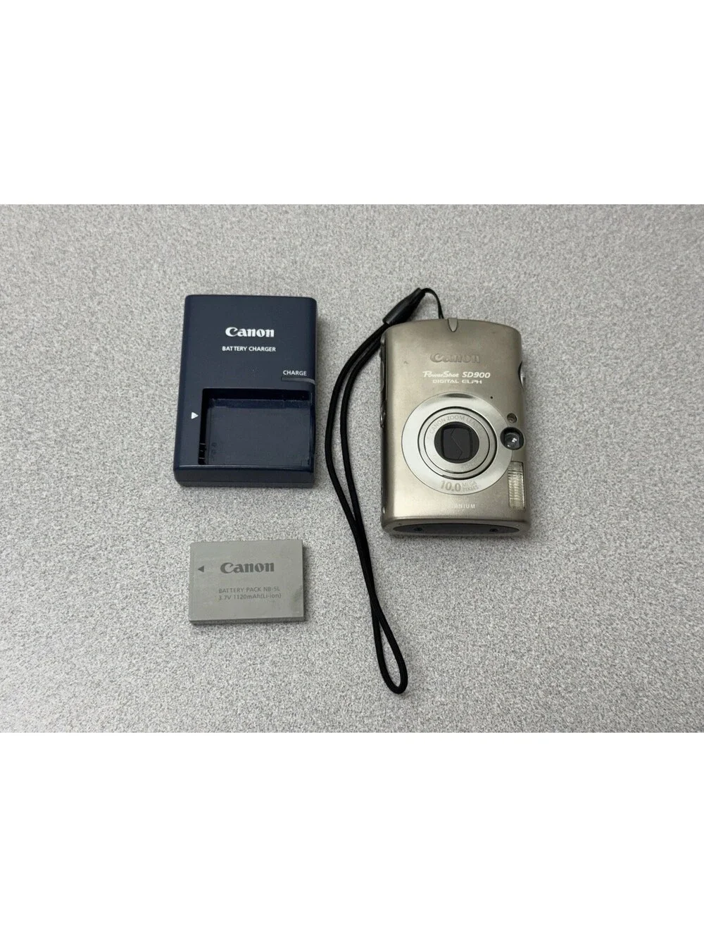 Canon PowerShot Digital ELPH SD900 10MP Camera + Charger/Battery -Tested Works